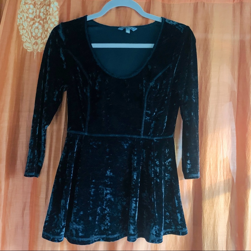 🍬 Crushed Velvet Waist/ Hip Accentuating Blouse🍬